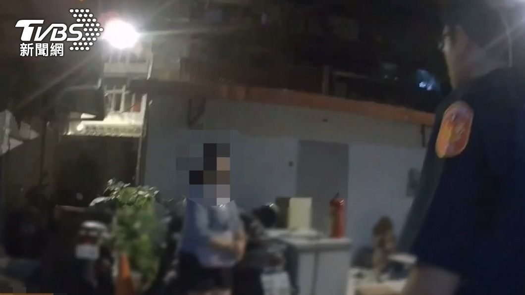 警方獲報後趕抵現場。（圖／TVBS）