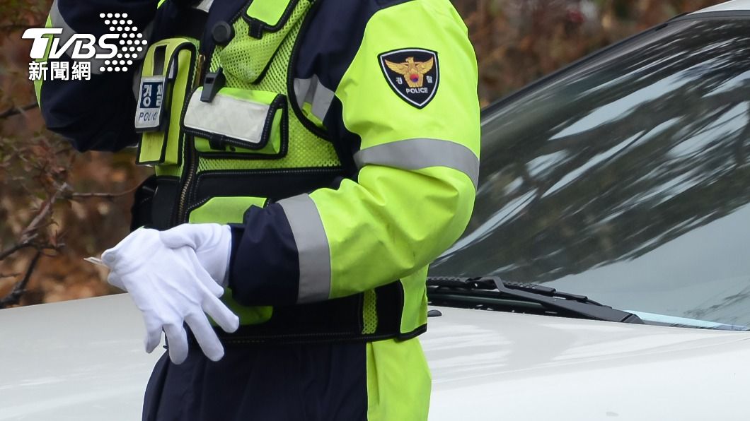 男子與警方對峙2個多小時後遭逮。(示意圖/Shutterstock達志影像)