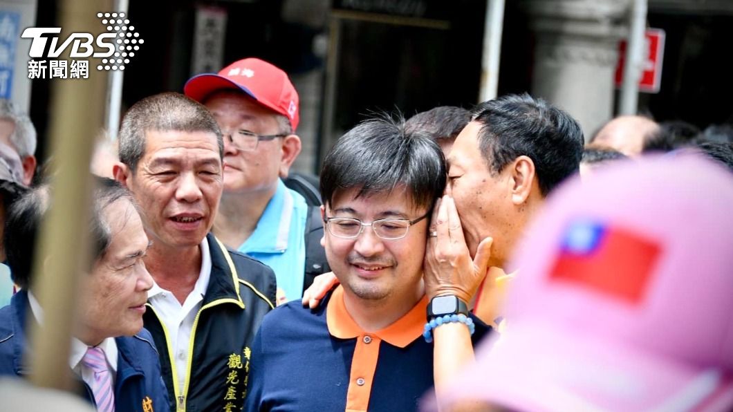 謝典霖喊話郭、柯、侯可以坐下來好好談談。（圖／翻攝自謝典林臉書）