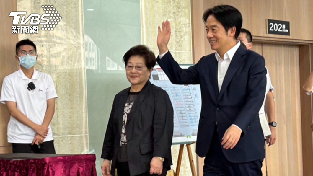老神在在！郭台銘參戰　賴清德見社福團體、微笑反應曝光