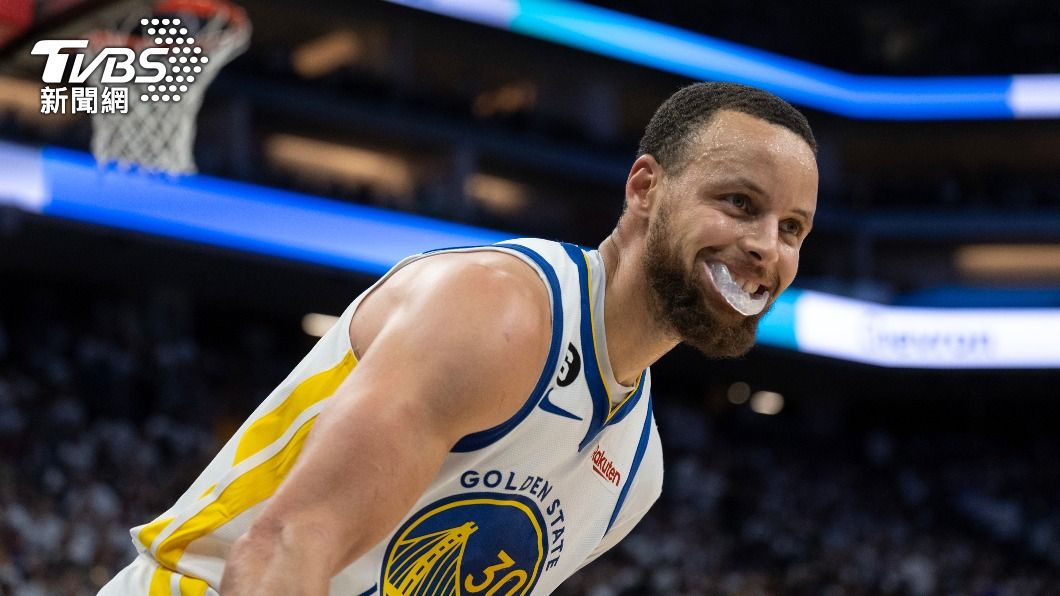 NBA/認同柯瑞影響力!史塔克頓讚「名列最佳」:很難不被他迷住