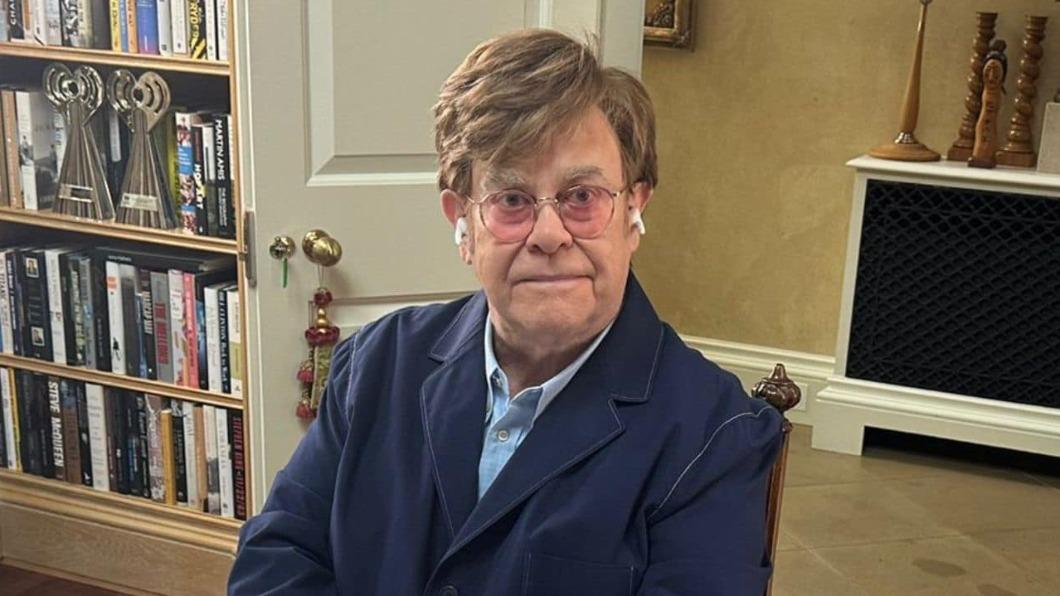 英國歌手Elton John今年已76歲。（圖／翻攝自Elton John臉書） 
