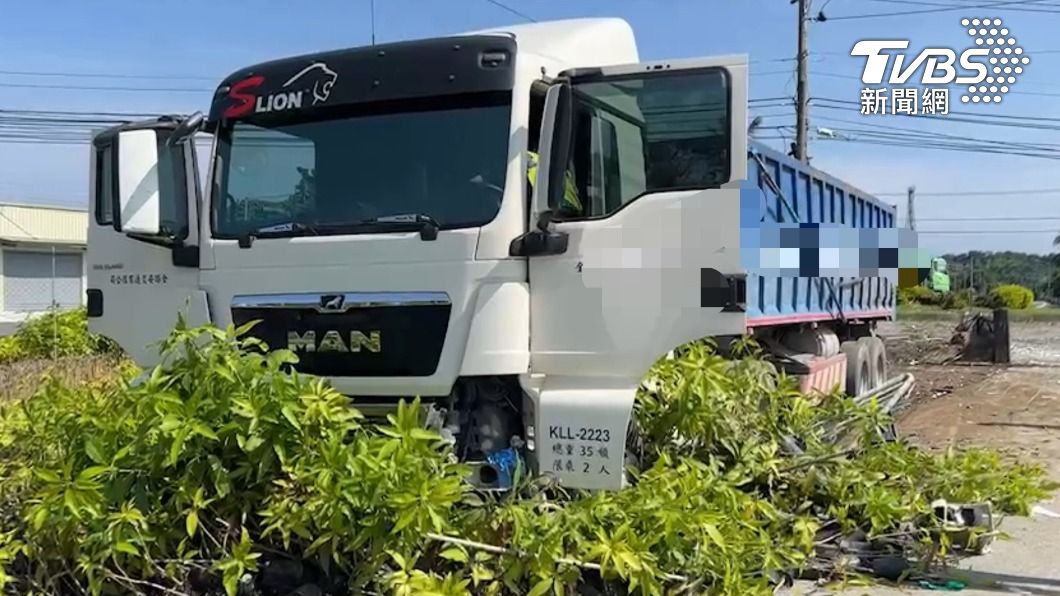 快訊／台南砂石車失控衝進果園　駕駛當場昏迷送醫不治