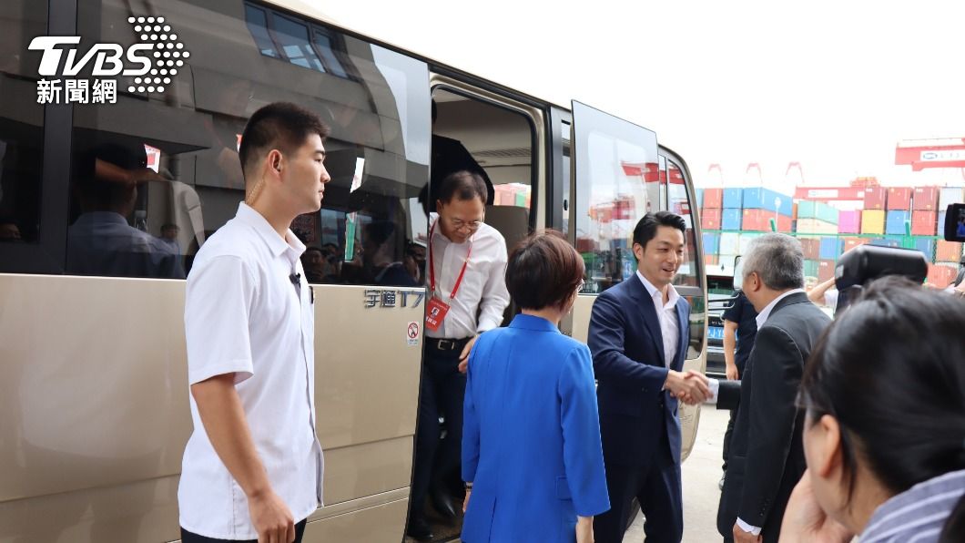 蔣萬安參訪上海洋山港 15年前蔣孝嚴見證兩岸海運直航