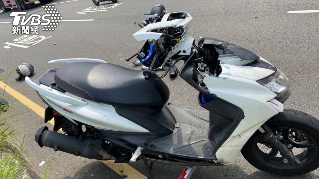 快訊/竹縣騎士撞車倒地滑行 又遭大貨車輾過當場慘死