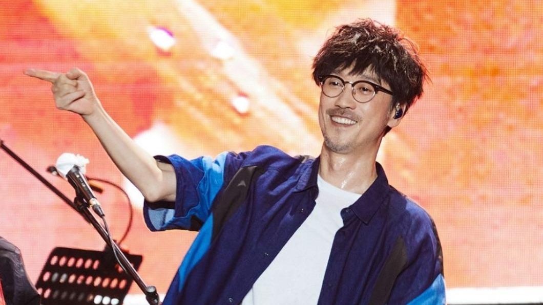 長紅23年!周傳雄〈黃昏〉創40億超狂點擊 他翻唱致敬經典