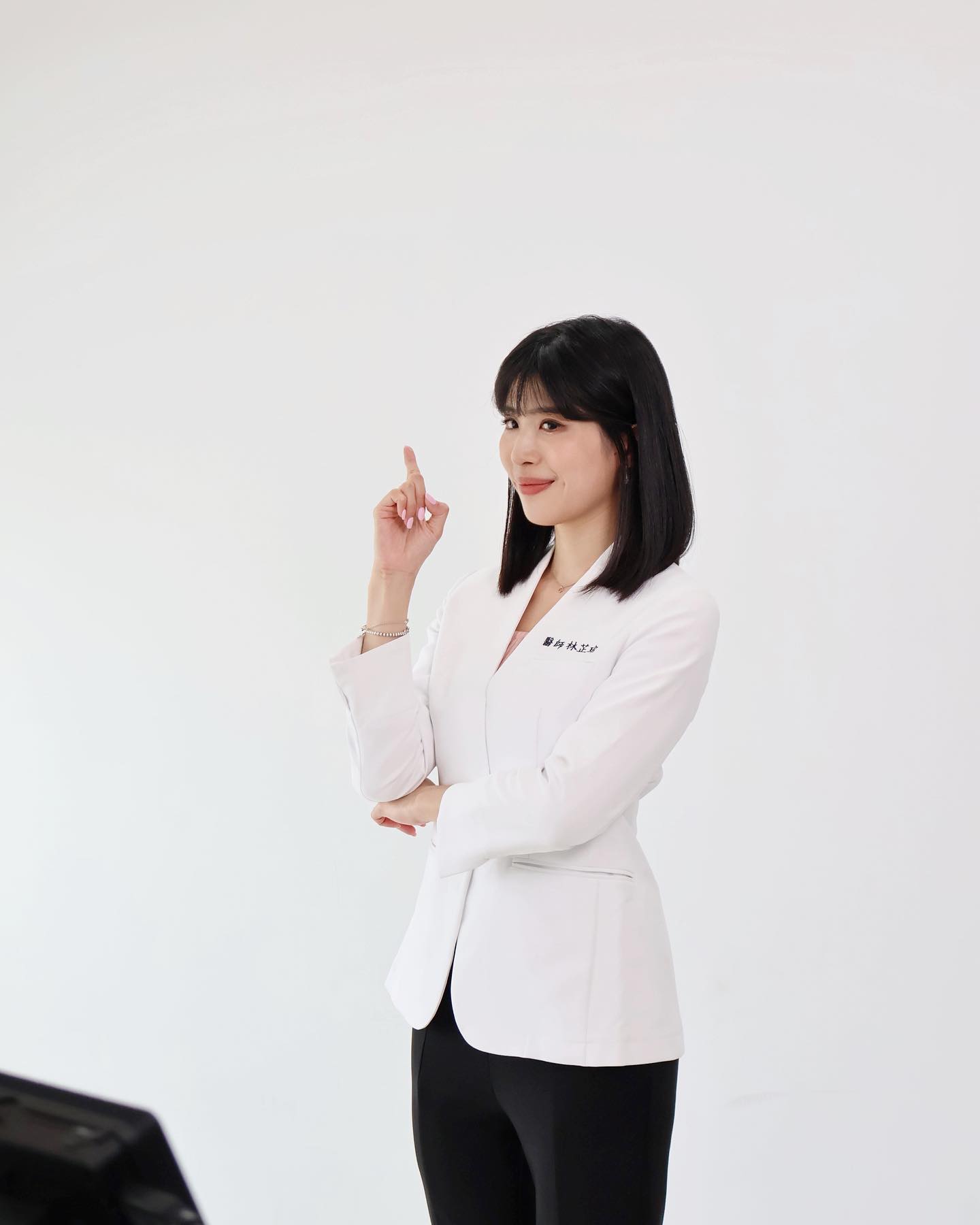 林芷瑜表示美顏針做完馬上就能看到效果。(圖/翻攝自林芷瑜臉書)