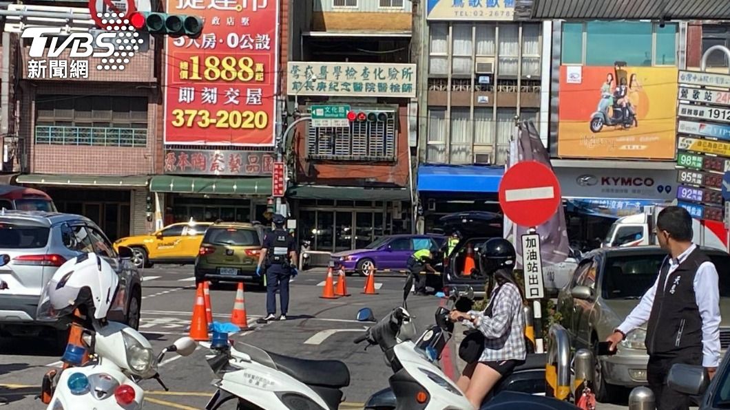 問加油站「能一起普渡嗎」?鶯歌男轉身走回家 秒遭2車撞輾慘死