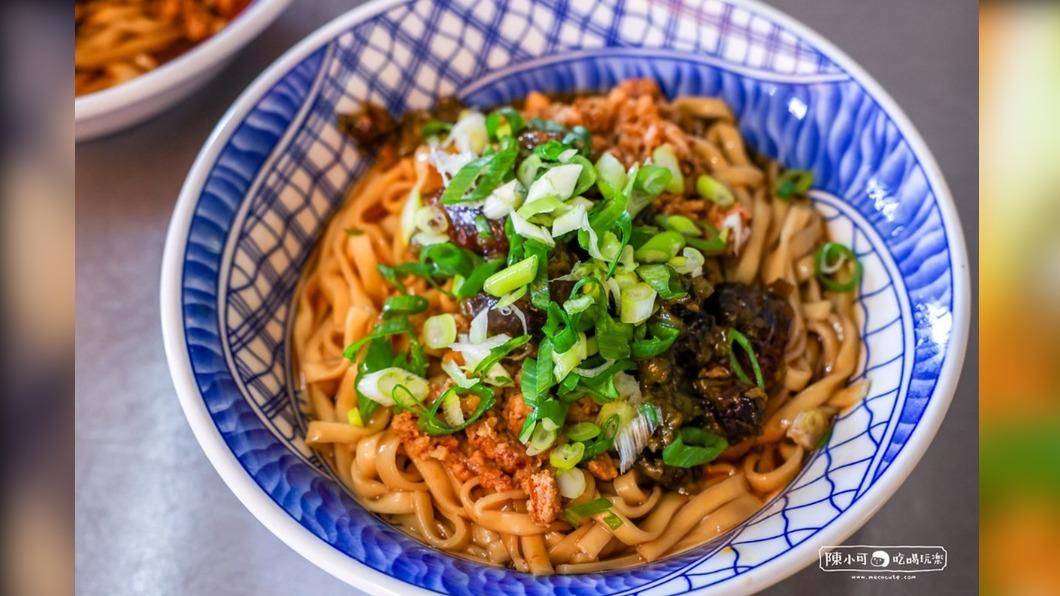 澎湖在地人一生推!早餐限定銅板美食 椒麻皮蛋麵超銷魂