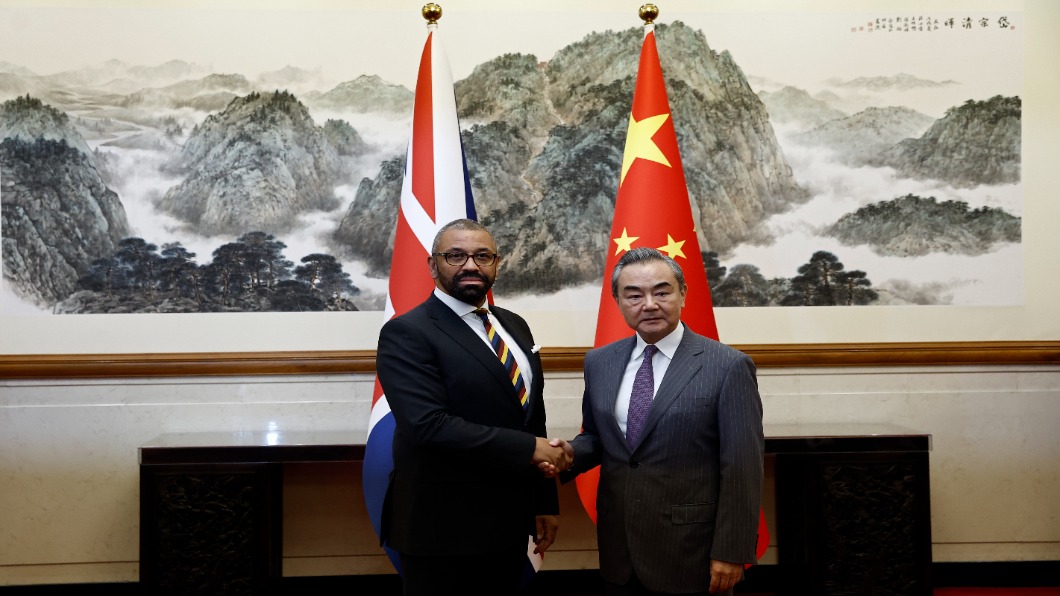 美英接連登陸!英外相隔5年訪中 不迴避香港人權議題
