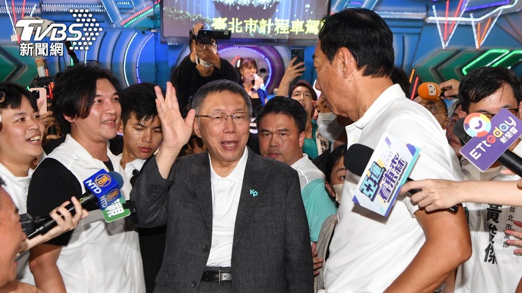為何讓柯文哲「罰站」? 他爆郭台銘內幕:連署恐怕不樂觀