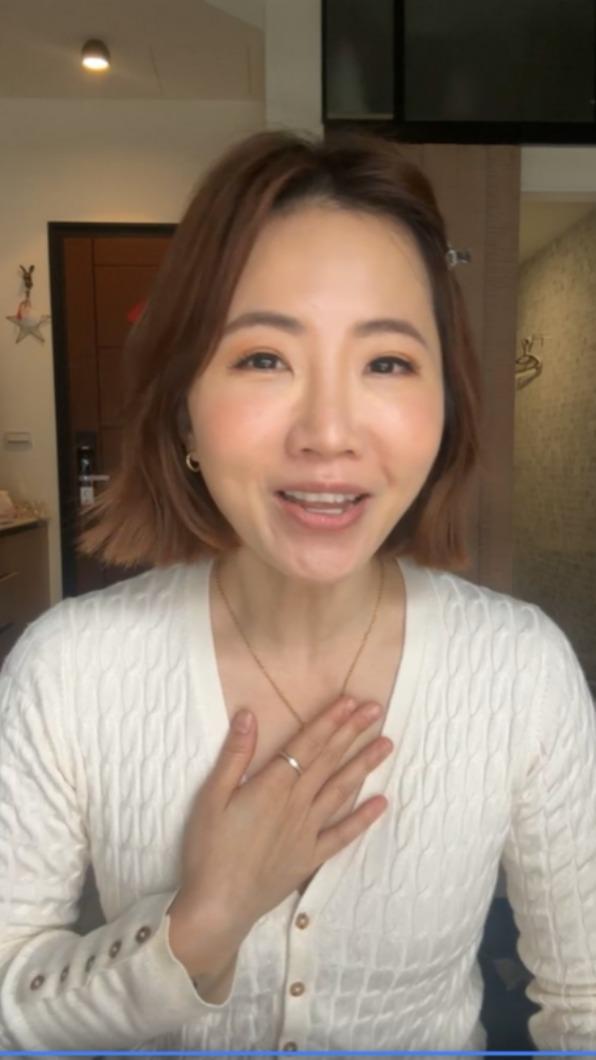 謝忻日前開直播分享遇到的工作邀約。(圖/翻攝自謝忻臉書)