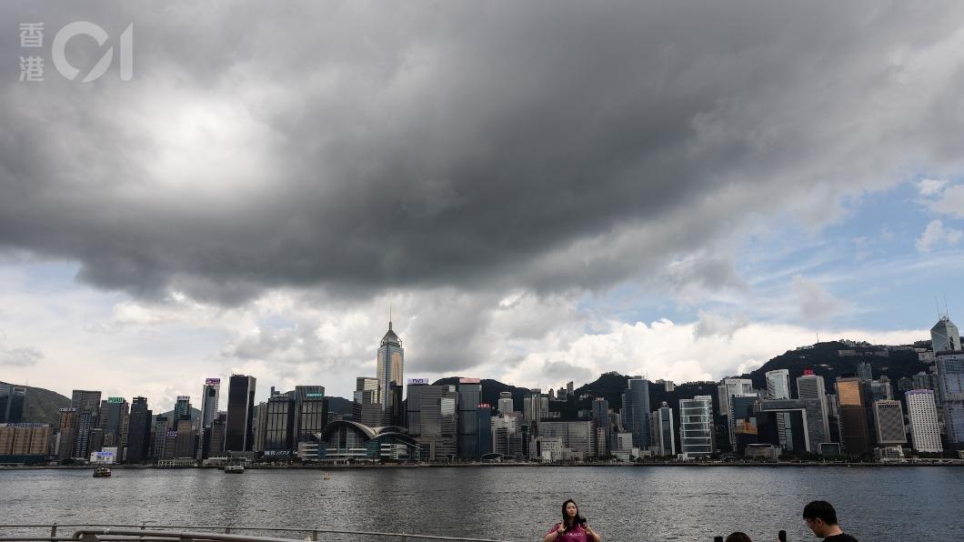 遠離台灣!颱風蘇拉前進香港「恐狂風暴雨」 午後發3號風球