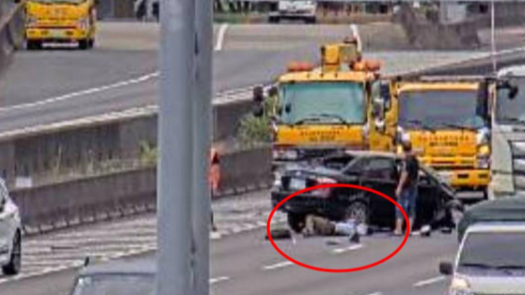 國道三號樹林段嚴重車禍 猛撞前車失控駕駛被拋出頭重傷