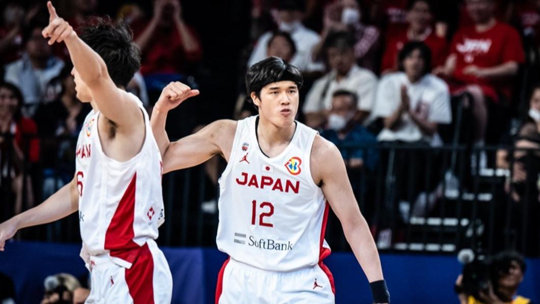 渡邊雄太本戰也繳出21分8籃板的佳績。(圖/翻攝自FIBA官網)