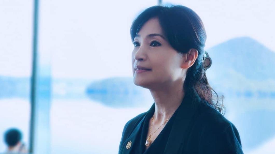 喉嚨摸到異物!玉女歌手「越長越大驚罹癌」悲訴:想再陪父母