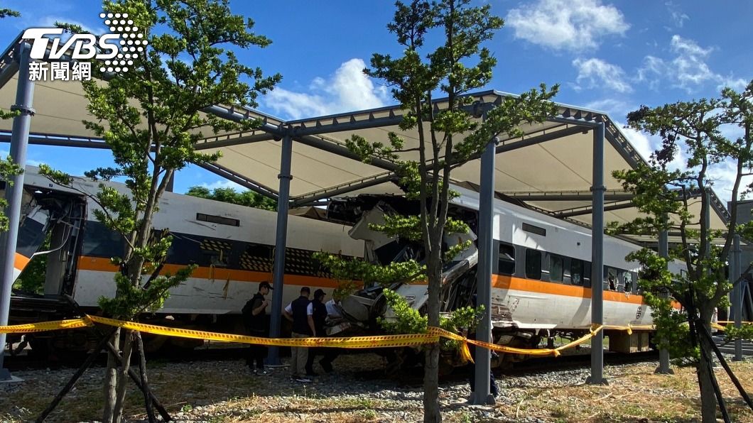 太魯閣出軌車廂又找到「罹難者頭蓋骨」。(圖/TVBS)