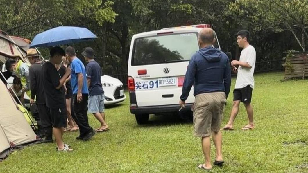 尖石露營客誤踩龜殼花遭咬一口! 蛇最終被「就地正法」擊斃