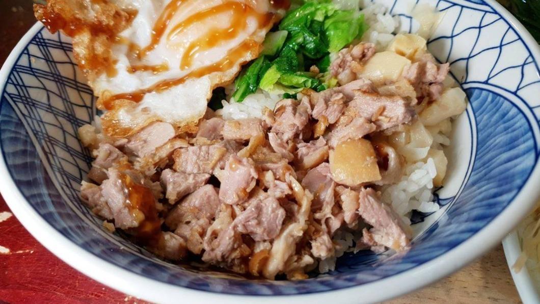板橋人氣鵝肉店!炸蛋鵝肉飯超銷魂 鵝腿切盤皮Q肉嫩必點