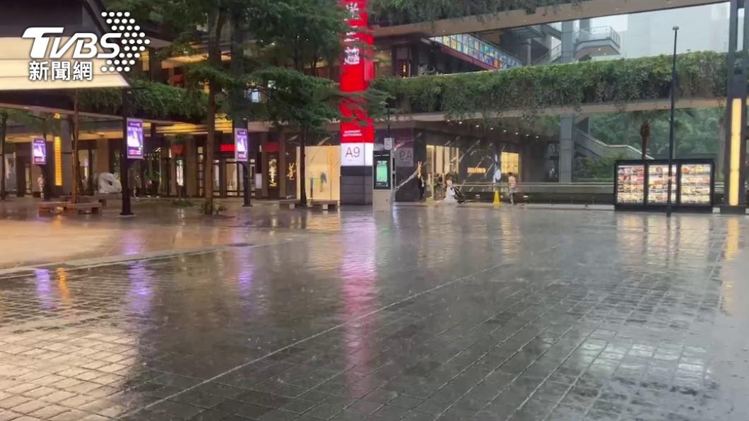 快訊/雨區擴大!颱風外圍環流+午後對流 10縣市大雨特報