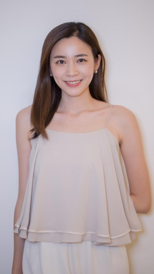 王乃伃的外型箱當甜美。(圖/年代提供)