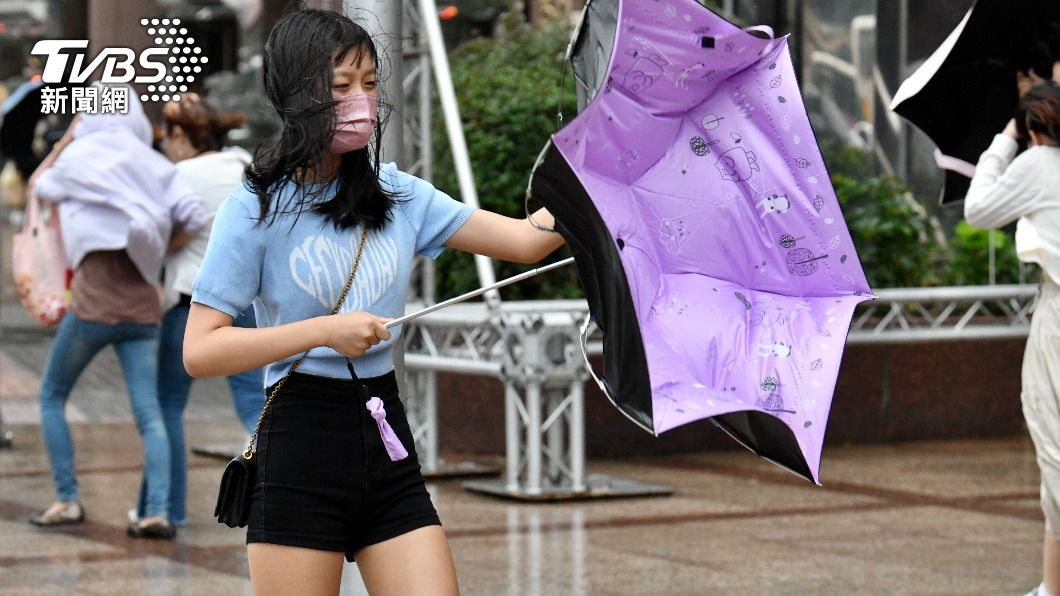 海葵登陸直衝中央山脈!「最強風雨」現在才報到 趨緩時間曝光