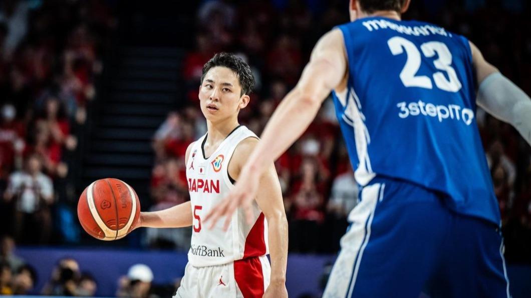 日本對芬蘭的比賽中,第四節河村狂砍15分帶領球隊逆轉。(圖/翻攝自河村勇輝 Instagram)