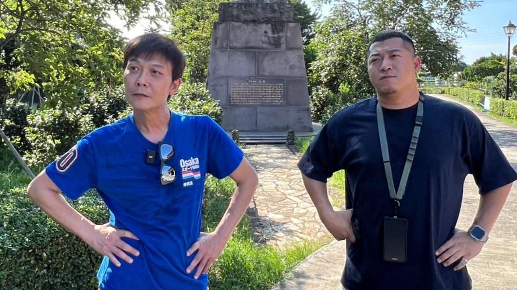 拔墳頭草治病? 錢小豪見墓園「零錢買藥」嚇瘋:不禮貌