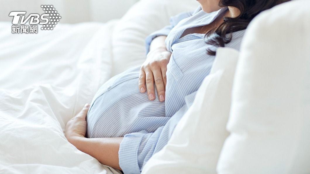謝女與許男發生關係後導致懷孕生下一女。（示意圖，非當事人／shutterstock達志影像）