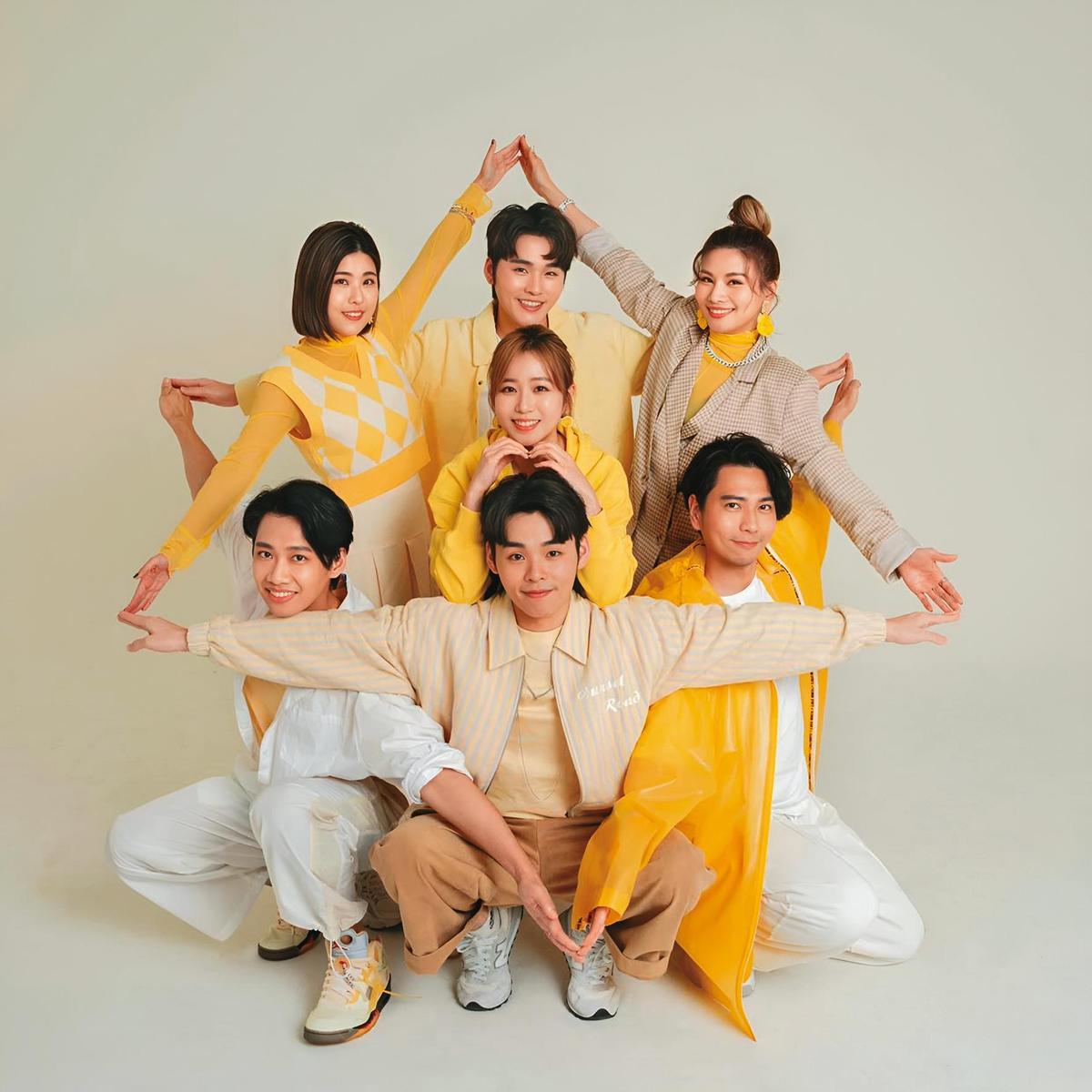 這群人成軍13年,坐擁300萬訂閱,是網紅界天團。(圖/翻攝自這群人臉書)