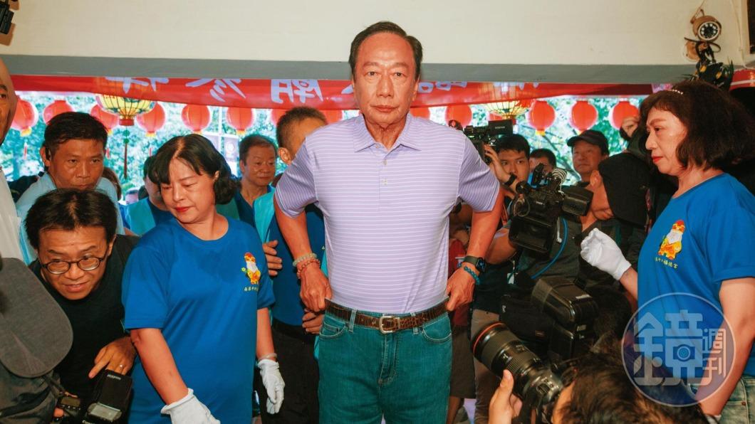 聯手排擠!郭台銘參戰「反逼出藍白合」喬立委、總統時程曝光