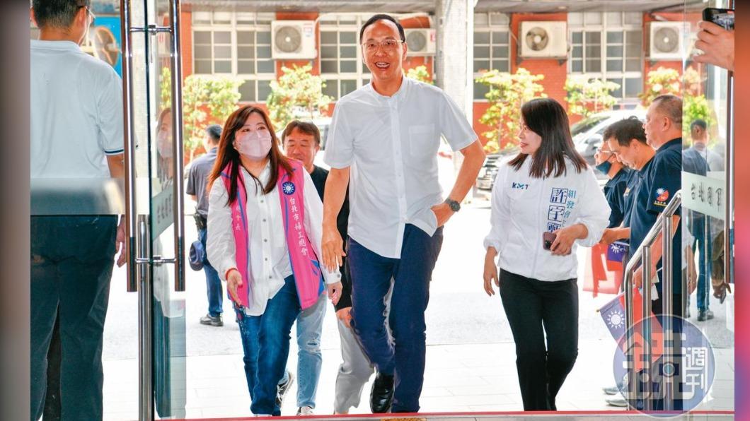 四腳督重傷柯民調!侯友宜「握籌碼全面主導」升老二策略曝光