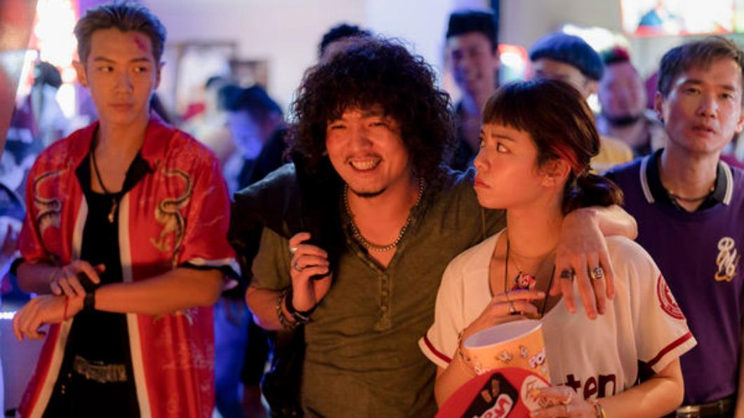 柯震東在《請問還有哪裡需要加強》中飾演春風的小弟。(圖/傳影提供)