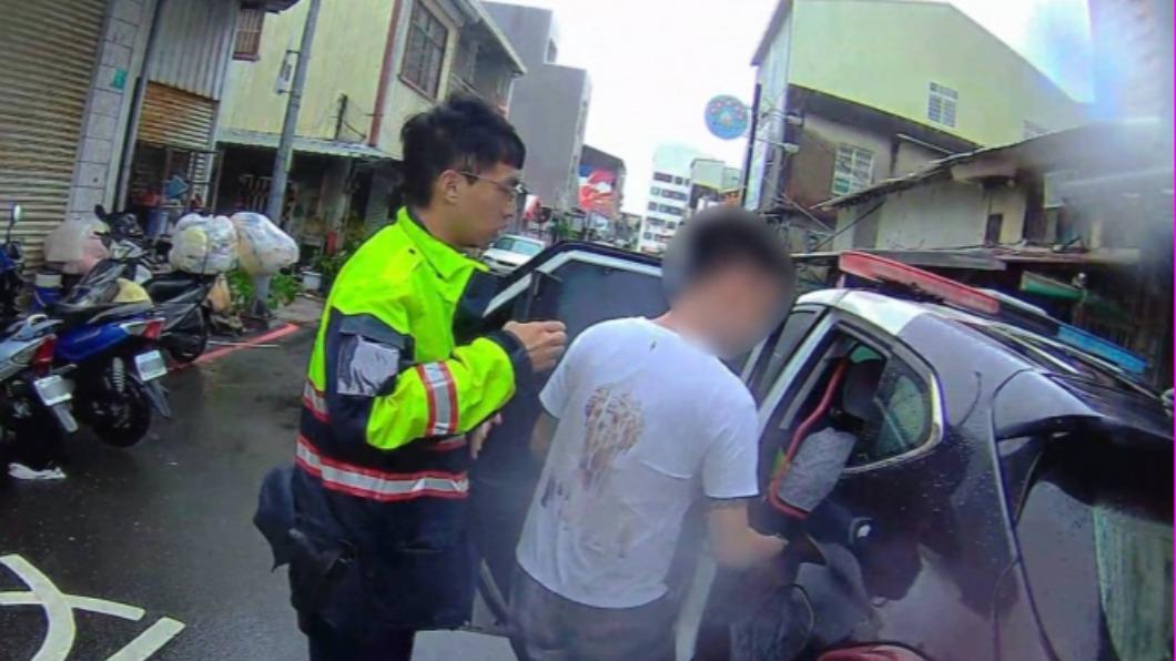 躲巷子抽K菸遭台南警攔查 壽星被送辦搞砸慶生會