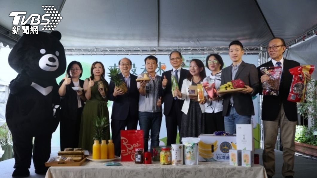 游錫堃行銷南投農特產品 籲民眾支持台灣農業