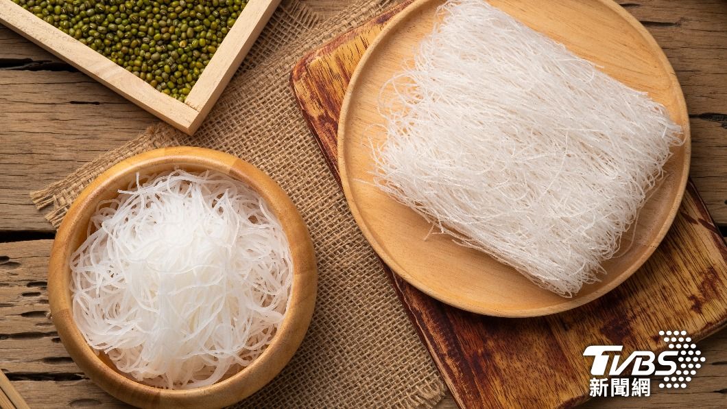 市面上多是馬鈴薯澱粉製作的粉絲。（示意圖／shutterstock達志影像）