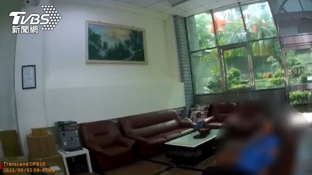 工作分配不均!中和社區保全、清潔員互毆揮刀 雙雙濺血送醫