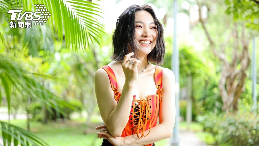 閻奕格心疼過去的自己太在乎別人的眼光,過得太辛苦、太累了。(圖/趙世平攝)