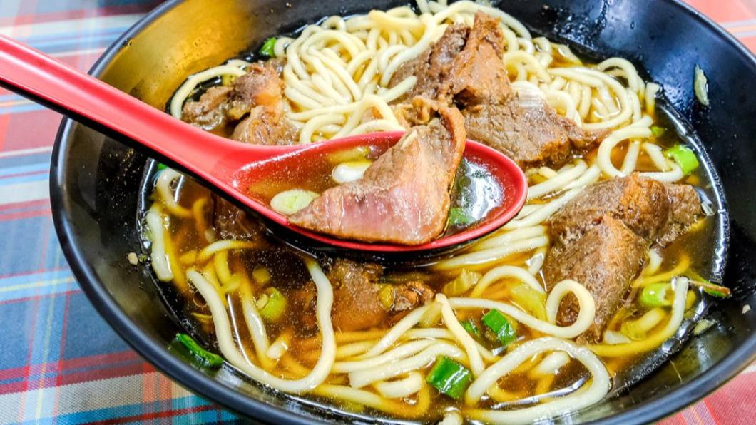店家把麵條煮得軟硬適中。(圖/霸子。食樂拼圖提供)