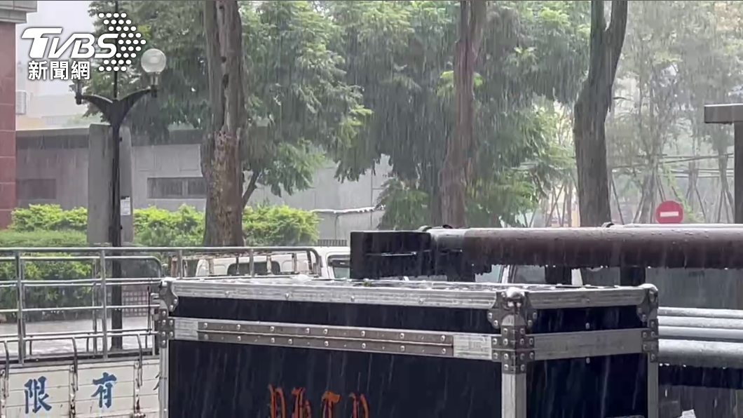 國家警報響！全台大雨特報　新北桃園大雷雨襲、1山區暴雨
