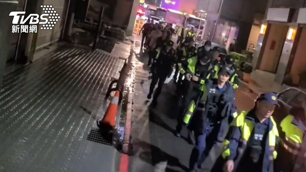 傳黑道「強擄酒店女」！嗆吃慶記逼就範　50警封鎖掃蕩林森北