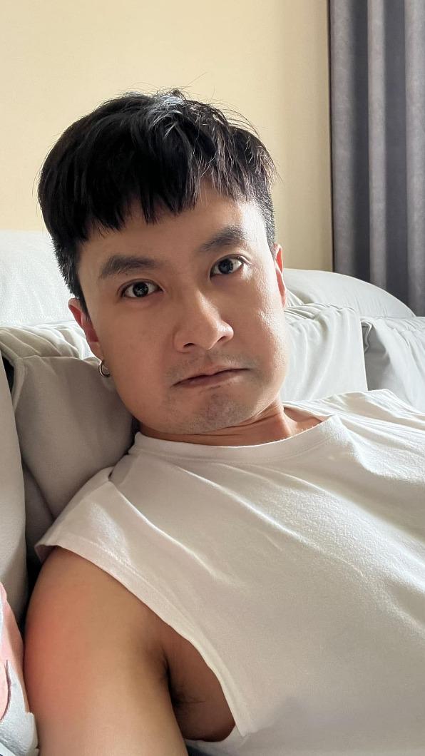 張雁名先前曬出腫臉照。(圖/翻攝自張雁名臉書)