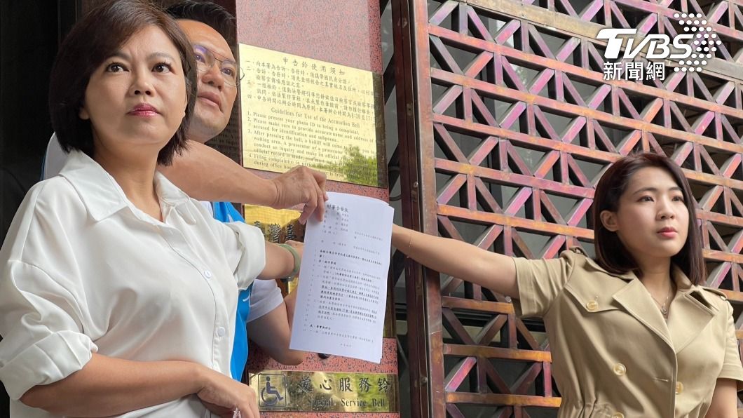 國民黨北市議員徐巧芯、游淑慧、張斯綱等人今（7）日赴台北地檢署，告發農業部長陳吉仲涉犯刑法圖利罪、貪汙治罪條例等罪。（圖／潘建樺攝）
