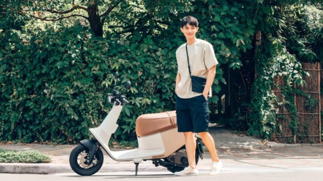 Gogoro x MUJI無印良品聯名車款被譽為最文青風的電動車。(圖/翻攝自Gogoro官網)