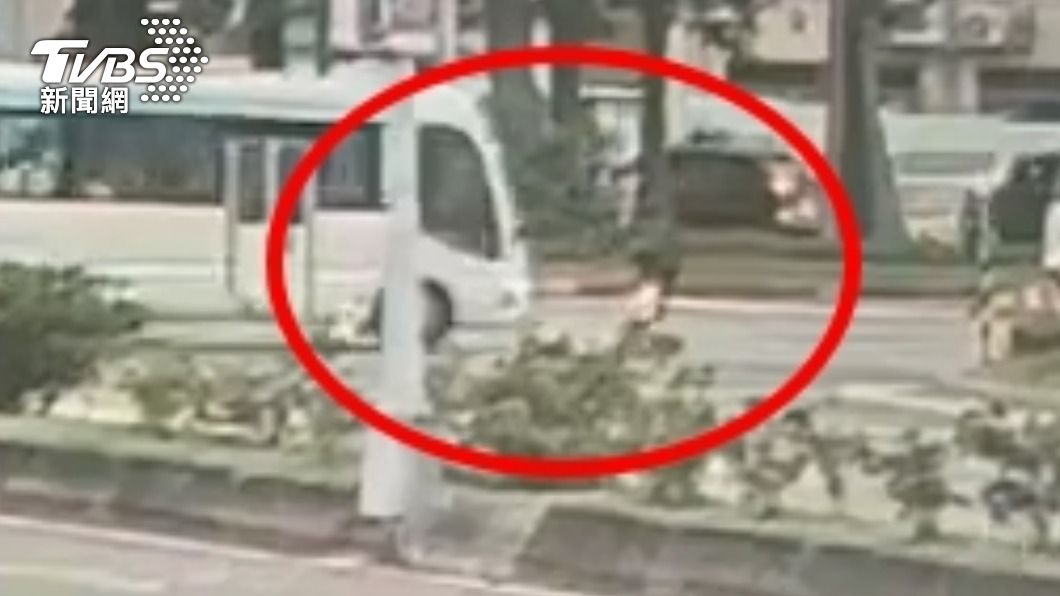 鄭華娟親妹遭中型巴士違規撞上，送醫後搶救不治，至今仍在打官司。（圖／TVBS）