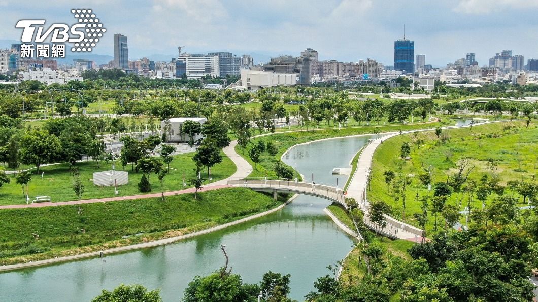 國慶煙火在台中中央公園施放。（圖／台中市政府提供）