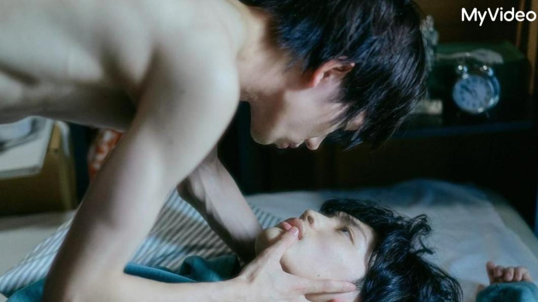 《體感預報》雙男主角養眼床戲不斷。（圖／MyVideo提供）