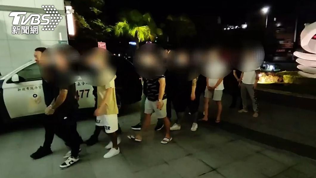 汐止19歲男嗆路人「看三小」 慘遭6煞持開山刀追砍滿身傷
