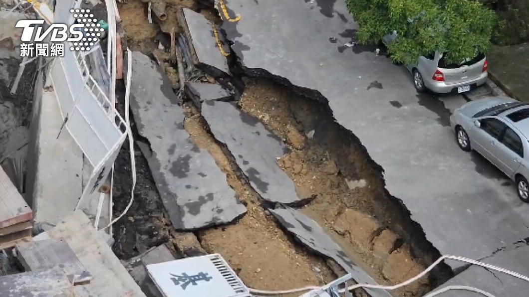 基泰建設向下開挖疑未灌水,釀工安意外。(圖/TVBS)
