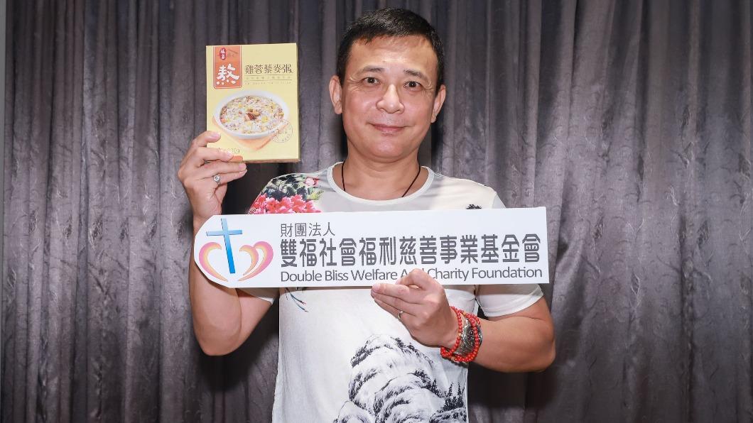 照顧中風老母11年!八點檔男星號召做愛心 為獨居長者送暖